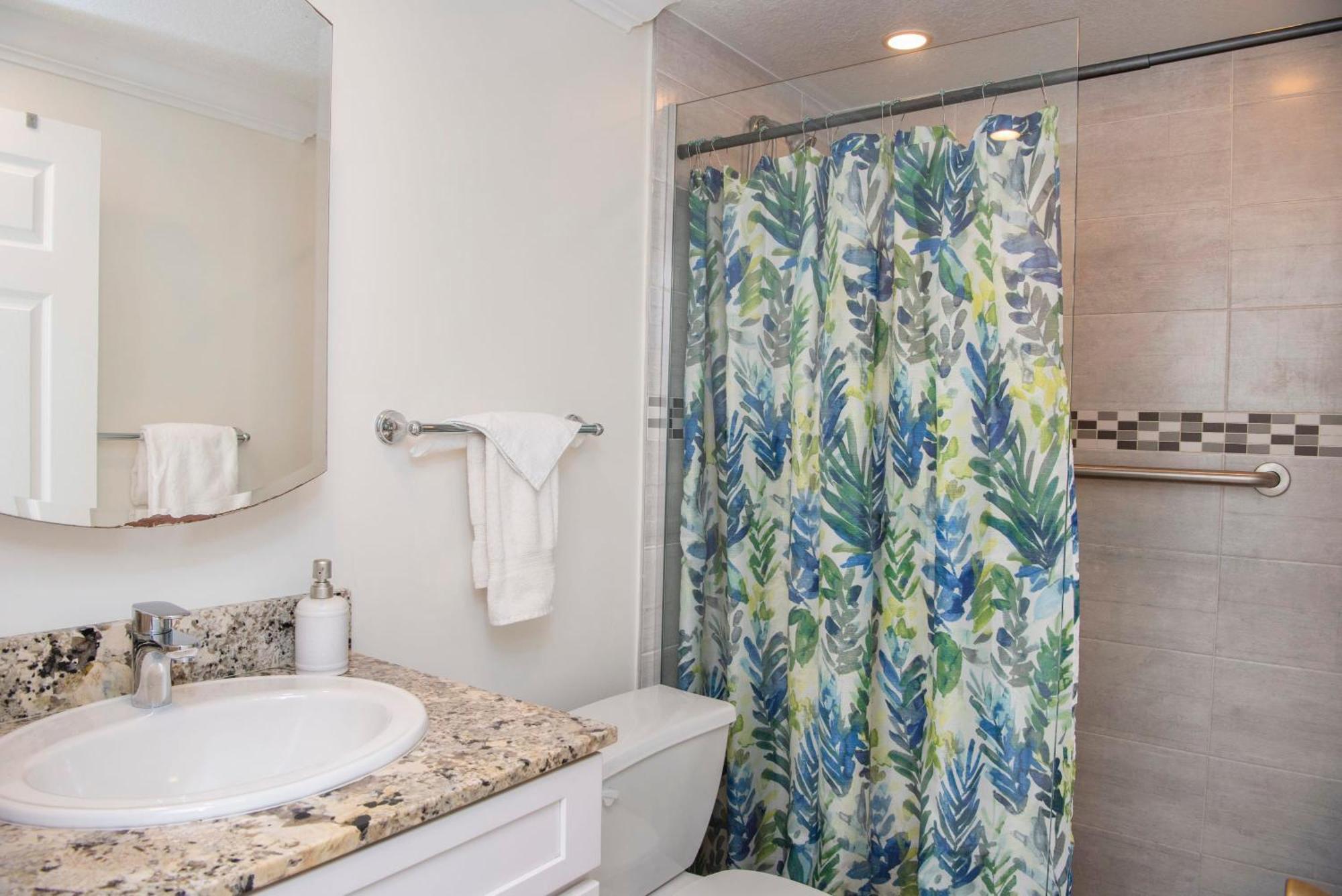 Beach Living At Island Pine Villas George Town Eksteriør bilde